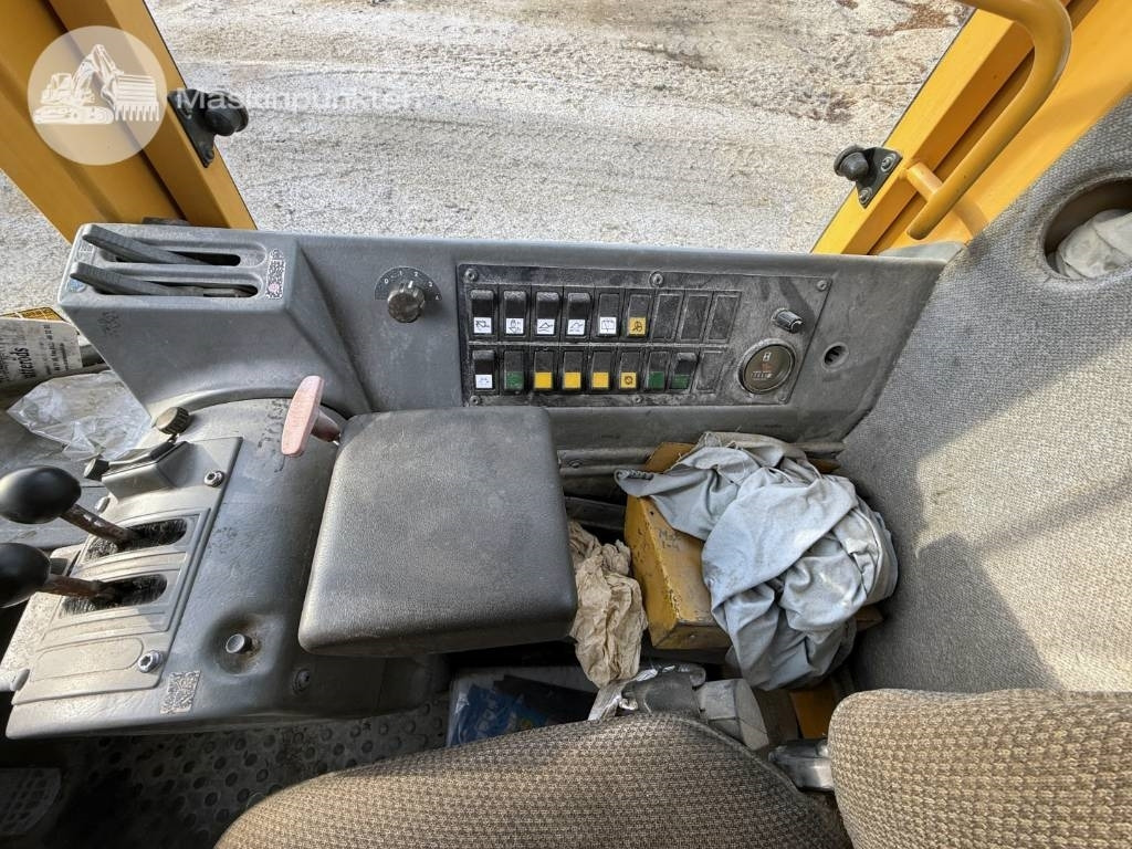 Radlader Volvo L 120 C: das Bild 10