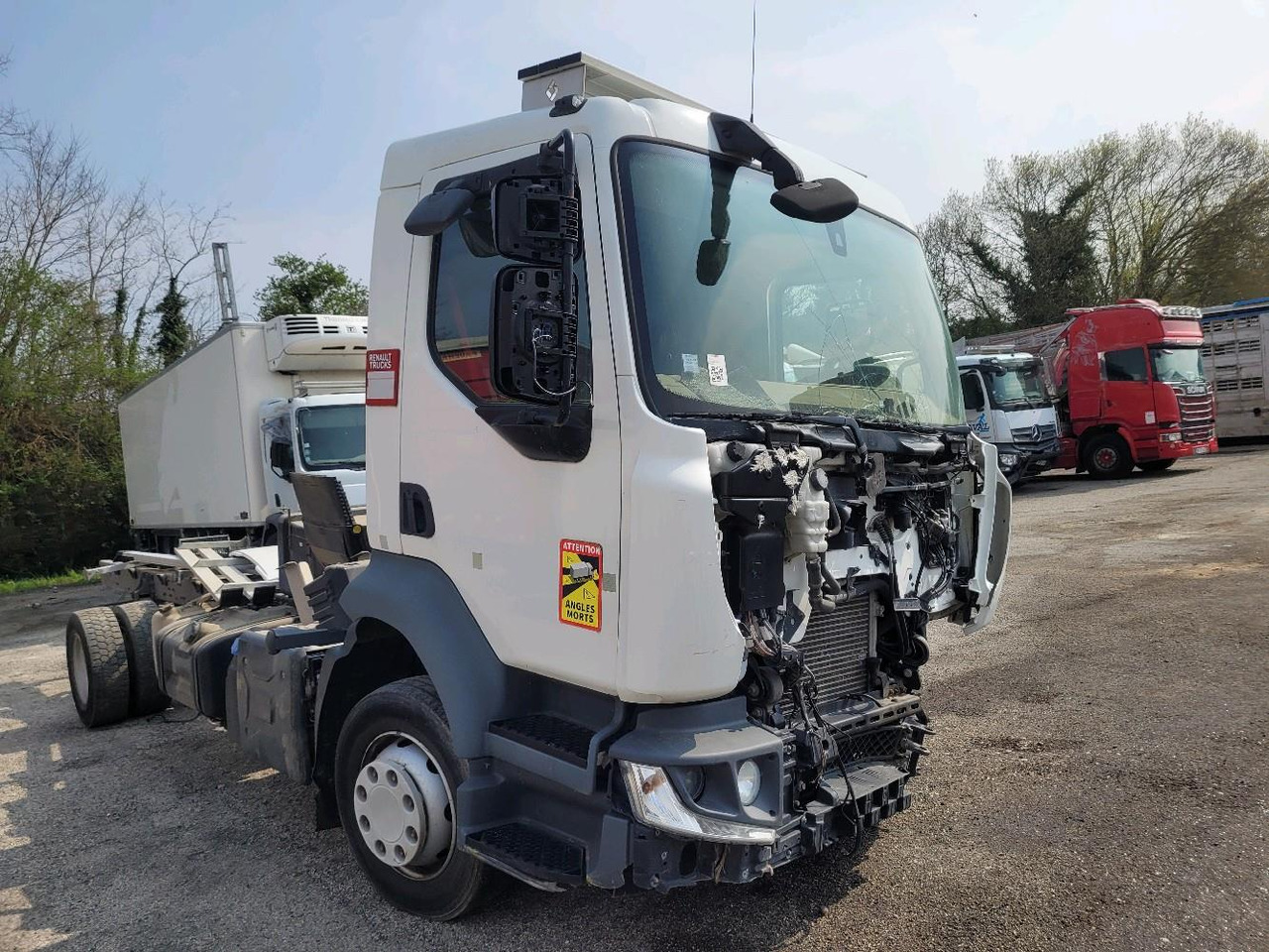 RENAULT D12 - Fahrgestell LKW: das Bild 1 RENAULT D12 - Fahrgestell LKW: das Bild 1