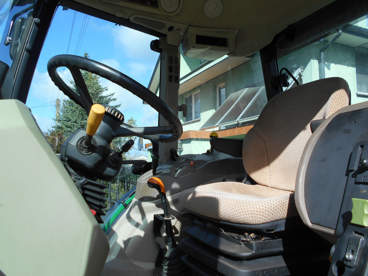 John Deere 5115M - Traktor: das Bild 5 John Deere 5115M - Traktor: das Bild 5