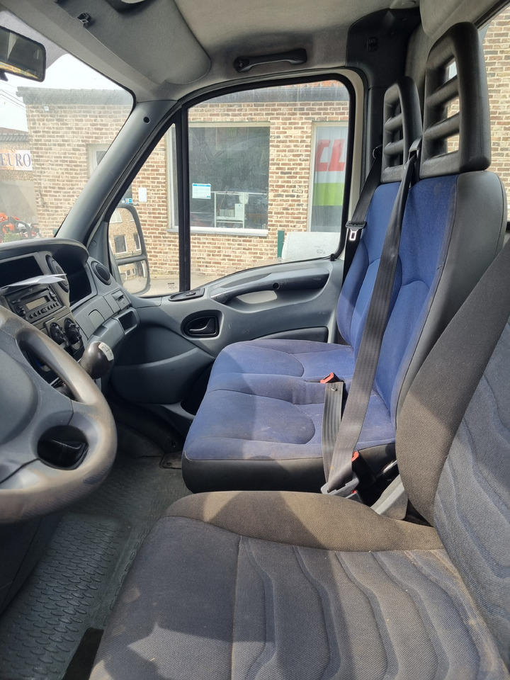 IVECO DAILY 35C18 - Minisattelzug: das Bild 5 IVECO DAILY 35C18 - Minisattelzug: das Bild 5