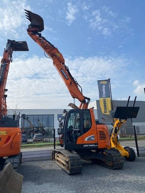 Doosan DX140 LCR-5 - Kettenbagger: das Bild 1 Doosan DX140 LCR-5 - Kettenbagger: das Bild 1