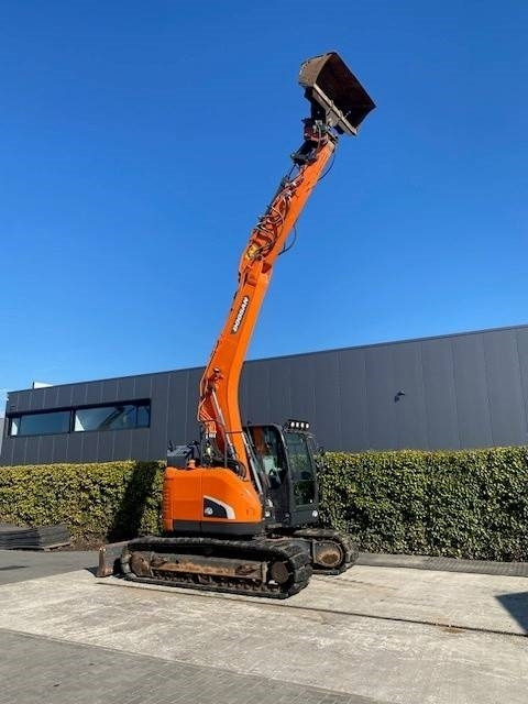 Doosan DX140 LCR-5 - Kettenbagger: das Bild 3 Doosan DX140 LCR-5 - Kettenbagger: das Bild 3