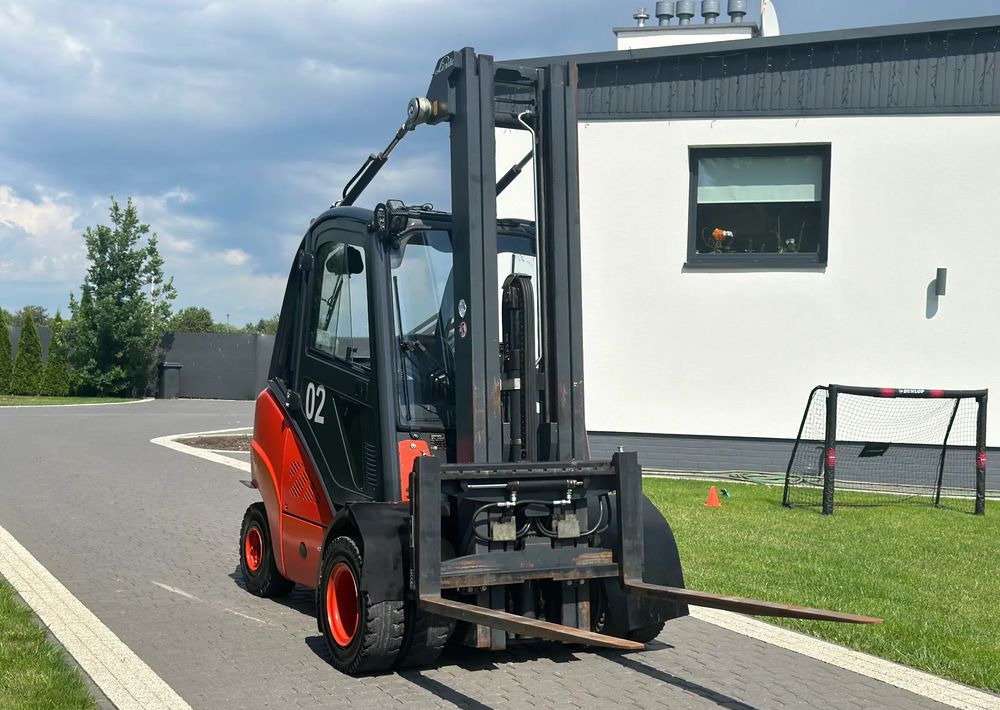 Linde H35T-01 - Treibgasstapler: das Bild 3 Linde H35T-01 - Treibgasstapler: das Bild 3