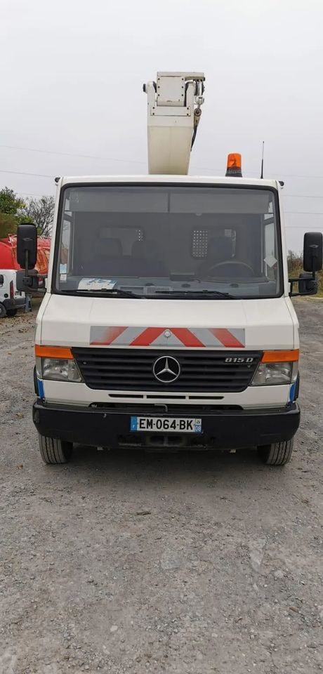 Mercedes-Benz VARIO 815D 17 M - LKW mit Arbeitsbühne: das Bild 2 Mercedes-Benz VARIO 815D 17 M - LKW mit Arbeitsbühne: das Bild 2