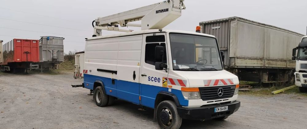 Mercedes-Benz VARIO 815D 17 M - LKW mit Arbeitsbühne: das Bild 3 Mercedes-Benz VARIO 815D 17 M - LKW mit Arbeitsbühne: das Bild 3