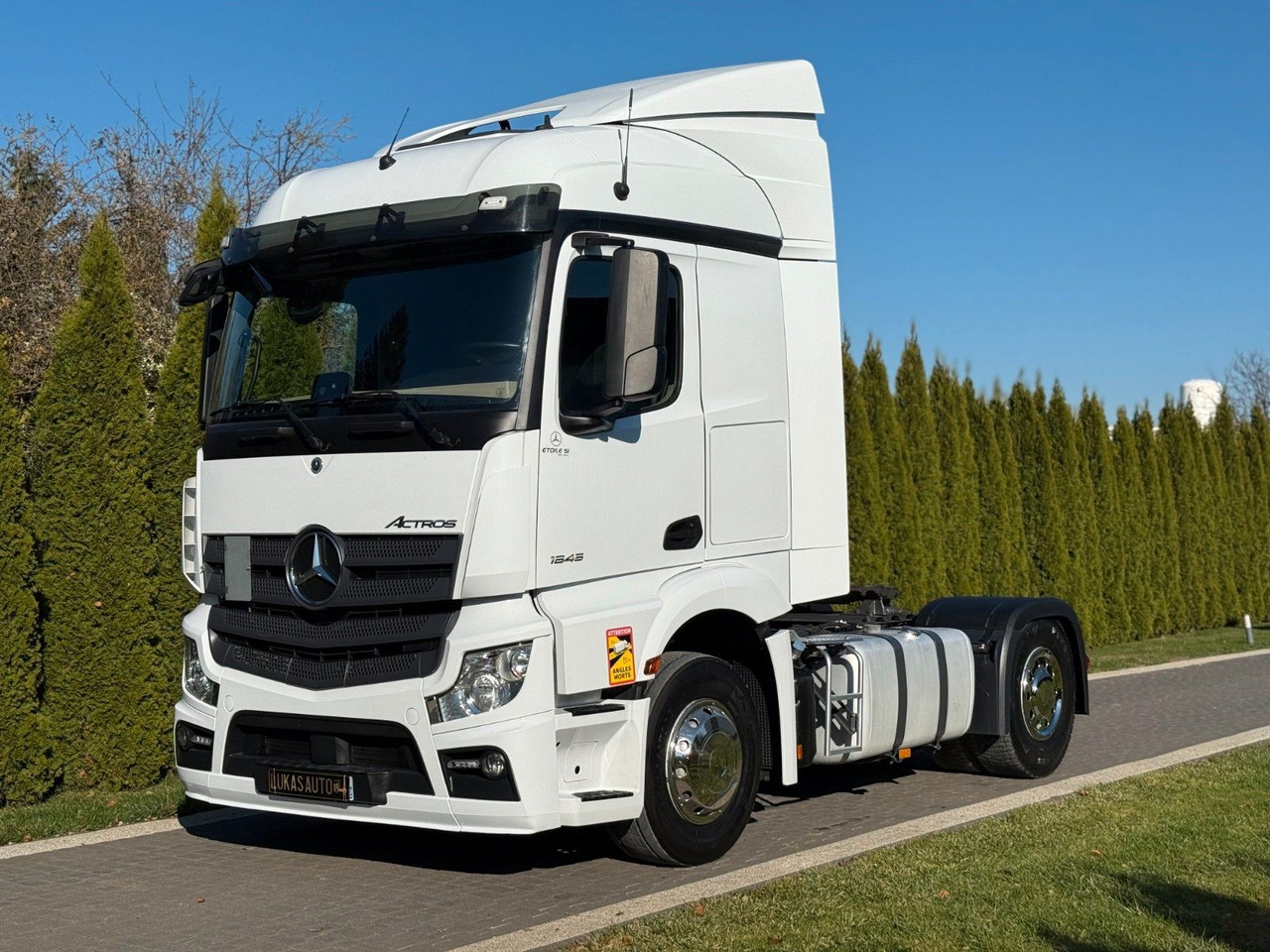 Mercedes-Benz ACTROS 1845 - Sattelzugmaschine: das Bild 1 Mercedes-Benz ACTROS 1845 - Sattelzugmaschine: das Bild 1