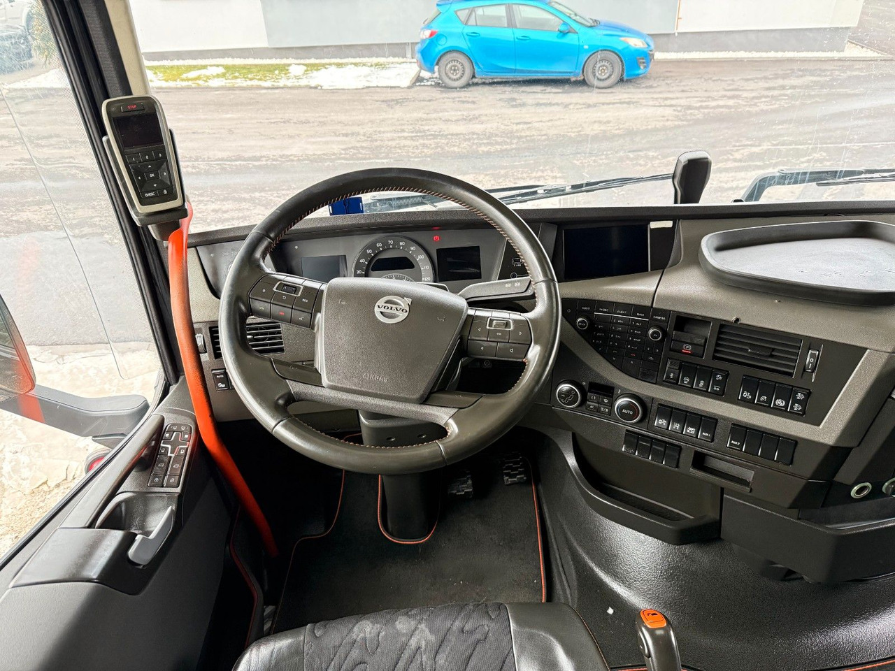Volvo FH16 660 HP XL   TANDEM 6x2 LIMITED EDITION - Leasing Volvo FH16 660 HP XL   TANDEM 6x2 LIMITED EDITION: das Bild 14