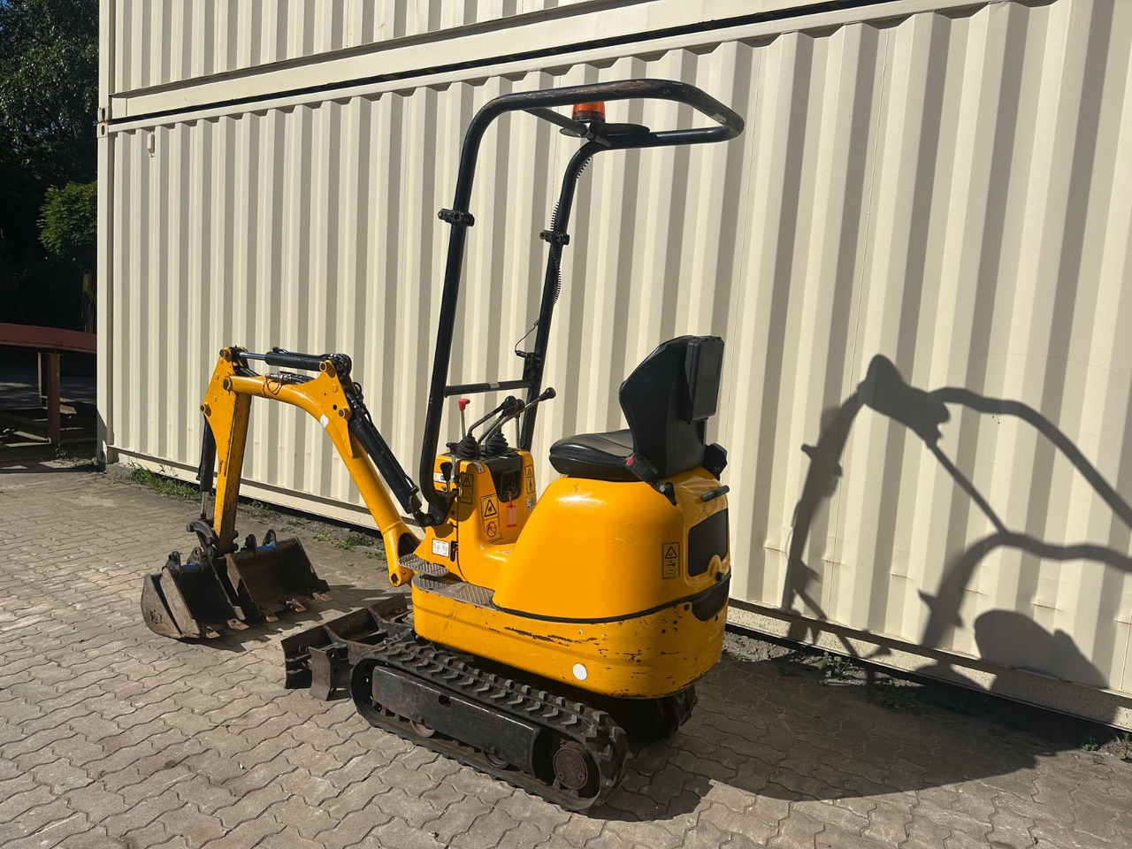 JCB 8008 CTS, 2021 BJ, 972 BH, 3 x Löffel - Minibagger: das Bild 3 JCB 8008 CTS, 2021 BJ, 972 BH, 3 x Löffel - Minibagger: das Bild 3