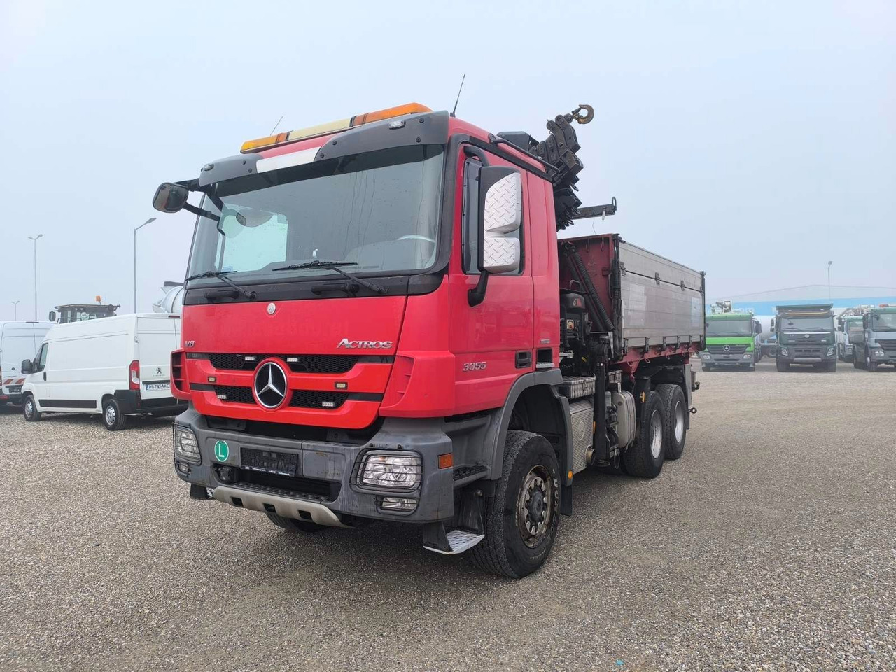 Mercedes-Benz ACTROS 3355 V8 6X6 HIAB 211 EP-5 HIPRO - Kipper, Autokran: das Bild 3 Mercedes-Benz ACTROS 3355 V8 6X6 HIAB 211 EP-5 HIPRO - Kipper, Autokran: das Bild 3