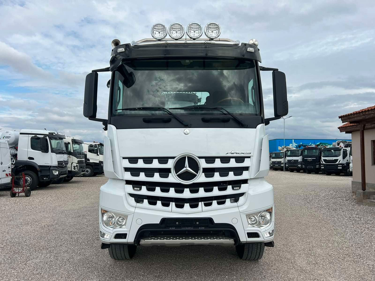 Mercedes-Benz AROCS 3251 CIFA MAGNUM MK28.4L - Betonpumpe: das Bild 2 Mercedes-Benz AROCS 3251 CIFA MAGNUM MK28.4L - Betonpumpe: das Bild 2