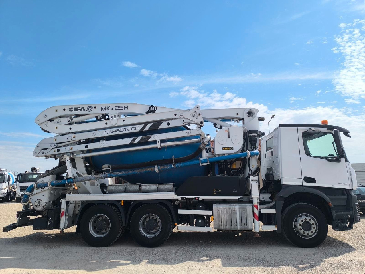 Fahrmischerbetonpumpe Mercedes-Benz AROCS 3342 CIFA MK25H: das Bild 8