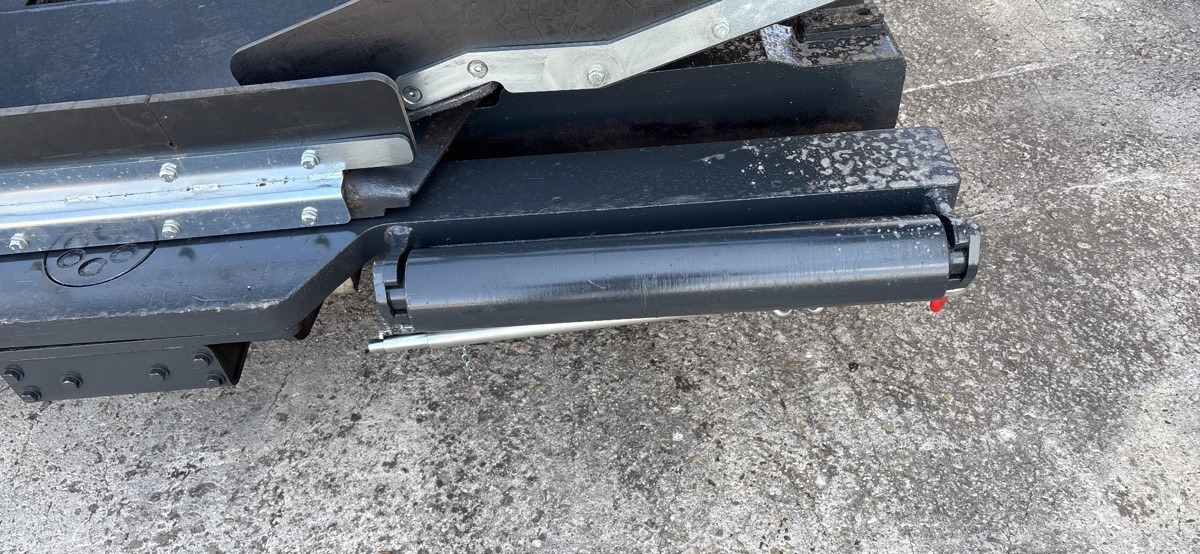 Asphaltfertiger/ Straßenfertiger BOMAG IT BF 600 P-2 S500 Stage IV/Tier 4f: das Bild 17 Asphaltfertiger/ Straßenfertiger BOMAG IT BF 600 P-2 S500 Stage IV/Tier 4f: das Bild 17