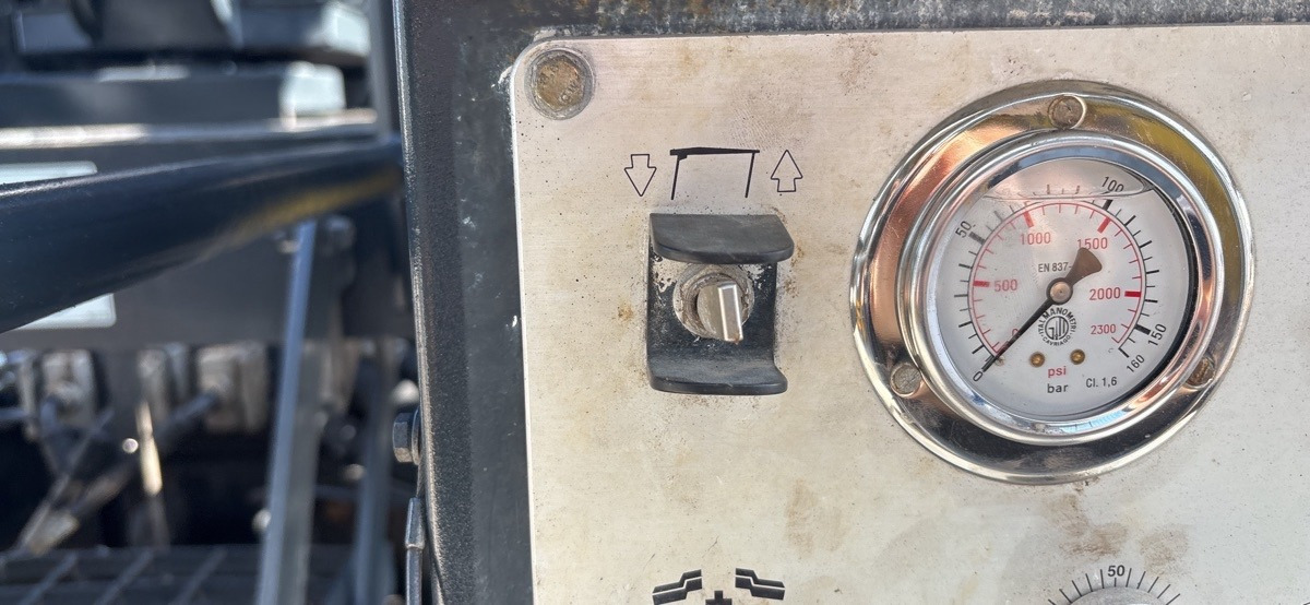 Asphaltfertiger/ Straßenfertiger BOMAG IT BF 600 P-2 S500 Stage IV/Tier 4f: das Bild 14 Asphaltfertiger/ Straßenfertiger BOMAG IT BF 600 P-2 S500 Stage IV/Tier 4f: das Bild 14