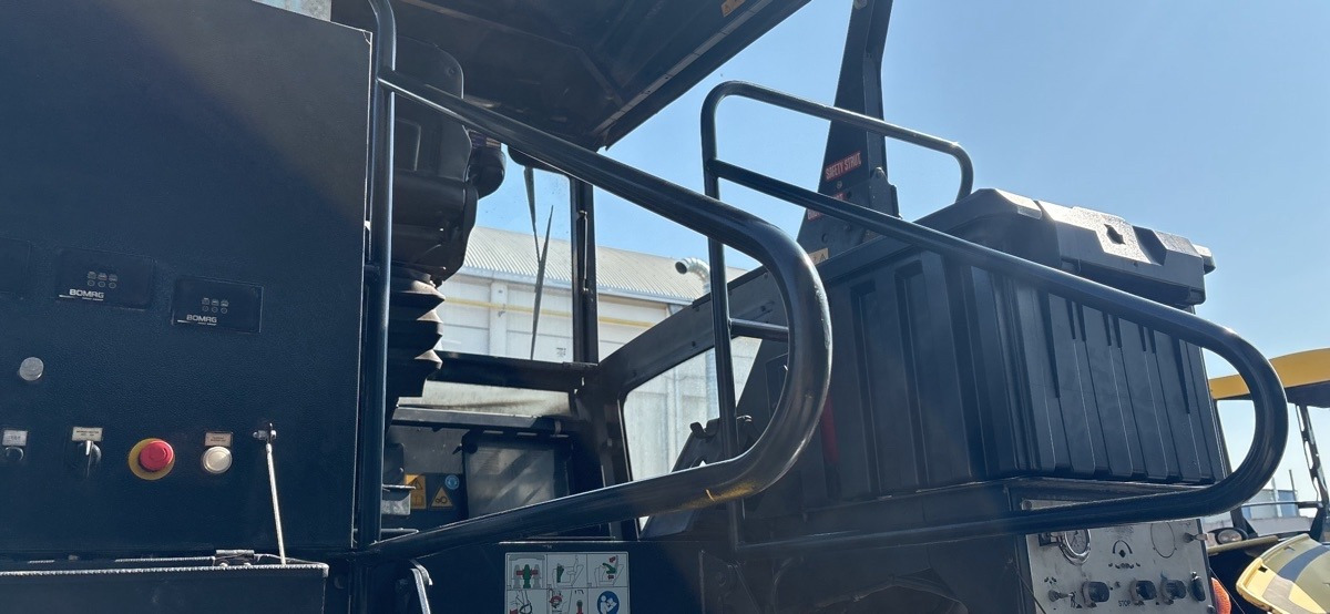 Asphaltfertiger/ Straßenfertiger BOMAG IT BF 600 P-2 S500 Stage IV/Tier 4f: das Bild 9 Asphaltfertiger/ Straßenfertiger BOMAG IT BF 600 P-2 S500 Stage IV/Tier 4f: das Bild 9