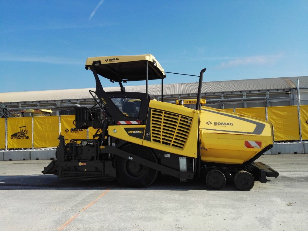 BOMAG IT BF 600 P-2 S500 Stage IV/Tier 4f - Asphaltfertiger/ Straßenfertiger: das Bild 5 BOMAG IT BF 600 P-2 S500 Stage IV/Tier 4f - Asphaltfertiger/ Straßenfertiger: das Bild 5