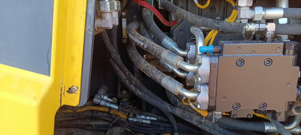 BOMAG IT BF 700 C-2 S500 Stage IV/Tier 4f - Asphaltfertiger/ Straßenfertiger: das Bild 2 BOMAG IT BF 700 C-2 S500 Stage IV/Tier 4f - Asphaltfertiger/ Straßenfertiger: das Bild 2