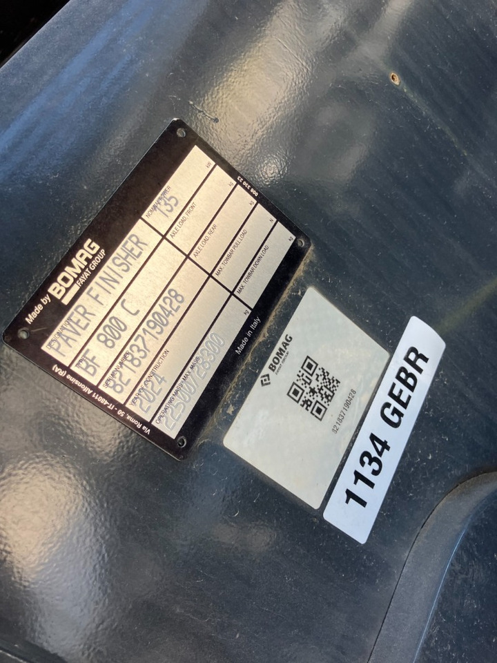 BOMAG IT BF 800 C S600 Stage IIIa/Tier 3 - Asphaltfertiger/ Straßenfertiger: das Bild 2 BOMAG IT BF 800 C S600 Stage IIIa/Tier 3 - Asphaltfertiger/ Straßenfertiger: das Bild 2
