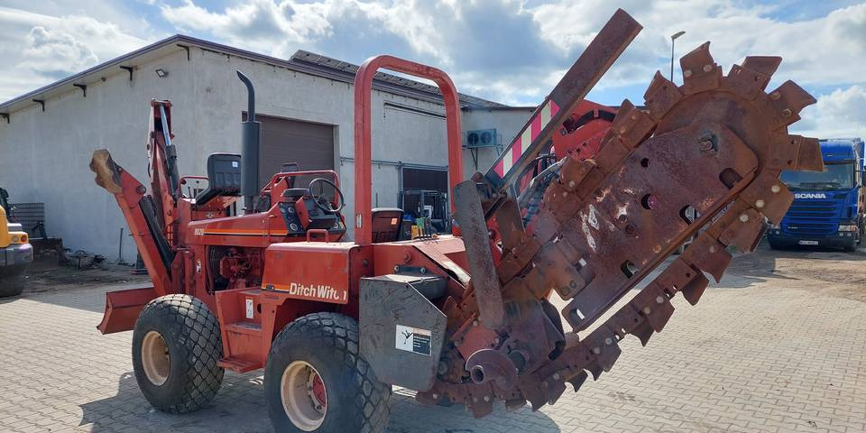 Koparka łańcuchowa pługoukładacz Ditch Witch 8020 Combo - Grabenbagger/ Grabenfräse: das Bild 5 Koparka łańcuchowa pługoukładacz Ditch Witch 8020 Combo - Grabenbagger/ Grabenfräse: das Bild 5
