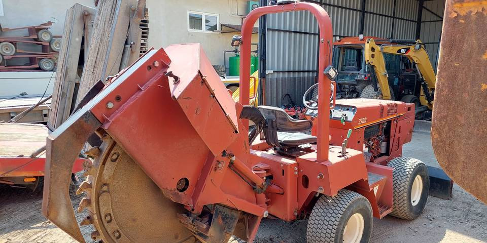 Koparka tarczowa Ditch Witch 3700DD łańcuchowa - Grabenbagger/ Grabenfräse: das Bild 5 Koparka tarczowa Ditch Witch 3700DD łańcuchowa - Grabenbagger/ Grabenfräse: das Bild 5