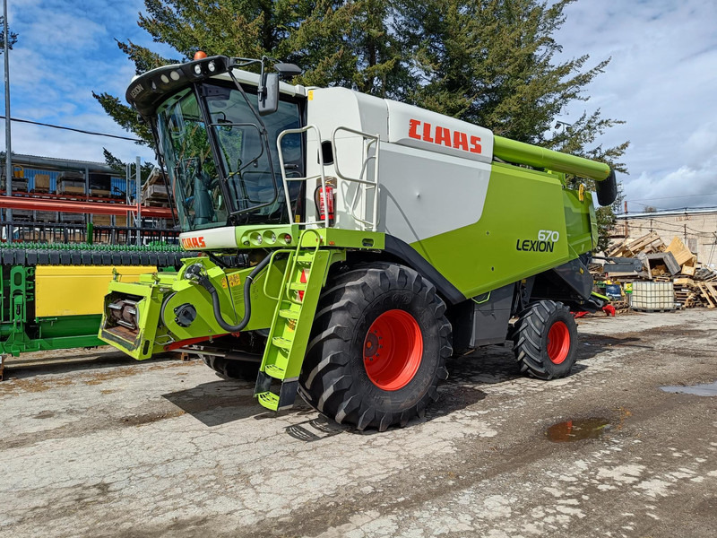 Claas Lexion 670 V750 - Mähdrescher: das Bild 1 Claas Lexion 670 V750 - Mähdrescher: das Bild 1