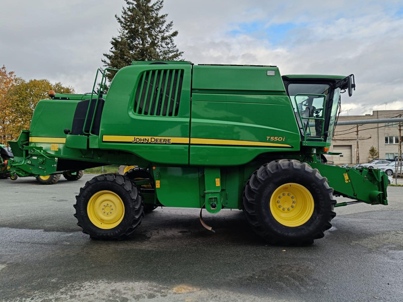 John Deere T550 - Mähdrescher: das Bild 2 John Deere T550 - Mähdrescher: das Bild 2