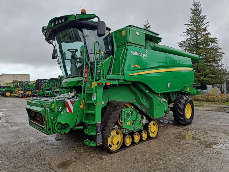 John Deere T670i - Mähdrescher: das Bild 1 John Deere T670i - Mähdrescher: das Bild 1