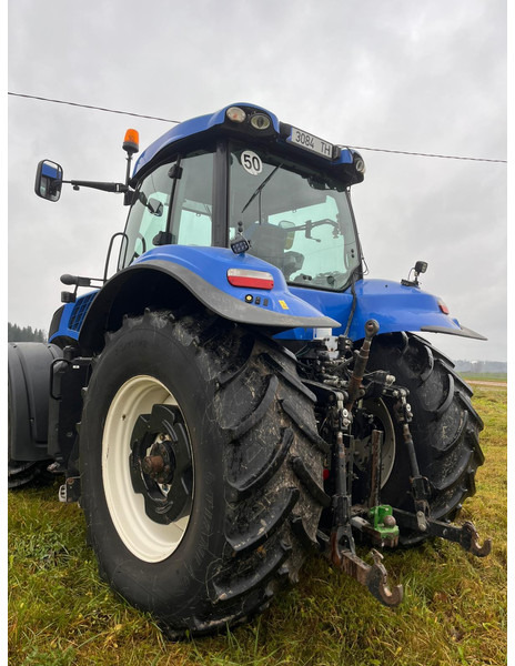 New Holland T8.330 - Traktor: das Bild 5 New Holland T8.330 - Traktor: das Bild 5
