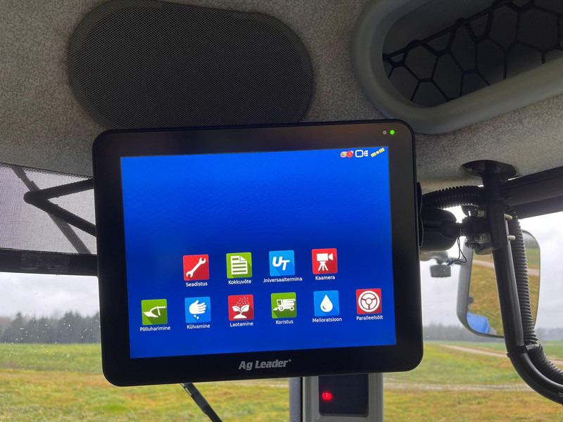 Traktor New Holland T8.330: das Bild 18