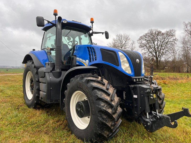 New Holland T8.330 - Traktor: das Bild 1 New Holland T8.330 - Traktor: das Bild 1