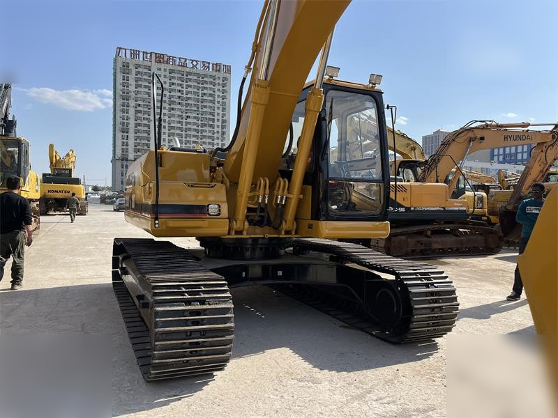 CATERPILLAR 320BL - Kettenbagger: das Bild 3 CATERPILLAR 320BL - Kettenbagger: das Bild 3