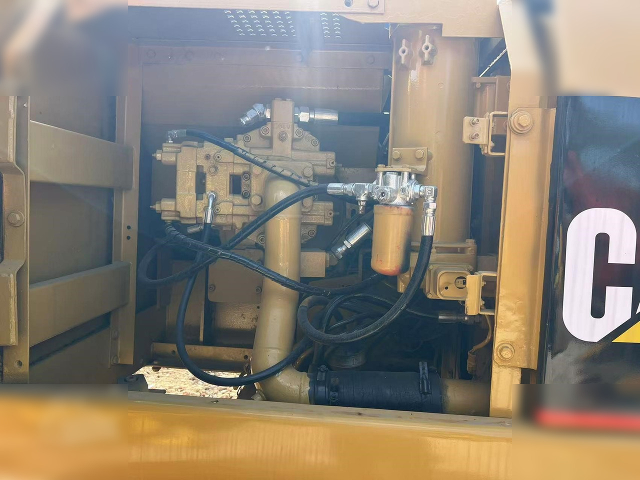 CATERPILLAR 320BL - Kettenbagger: das Bild 5 CATERPILLAR 320BL - Kettenbagger: das Bild 5