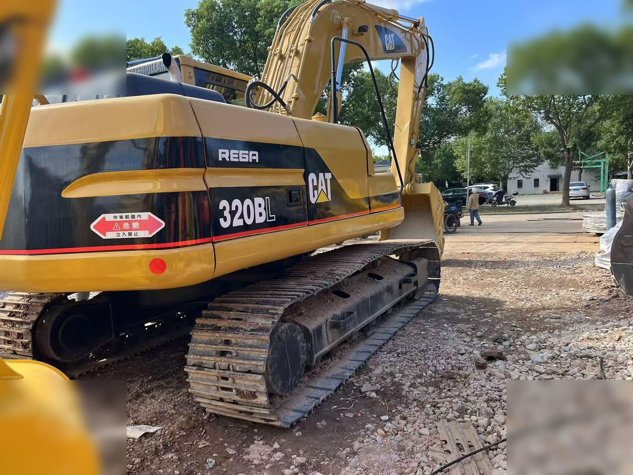 CATERPILLAR 320BL - Kettenbagger: das Bild 3 CATERPILLAR 320BL - Kettenbagger: das Bild 3