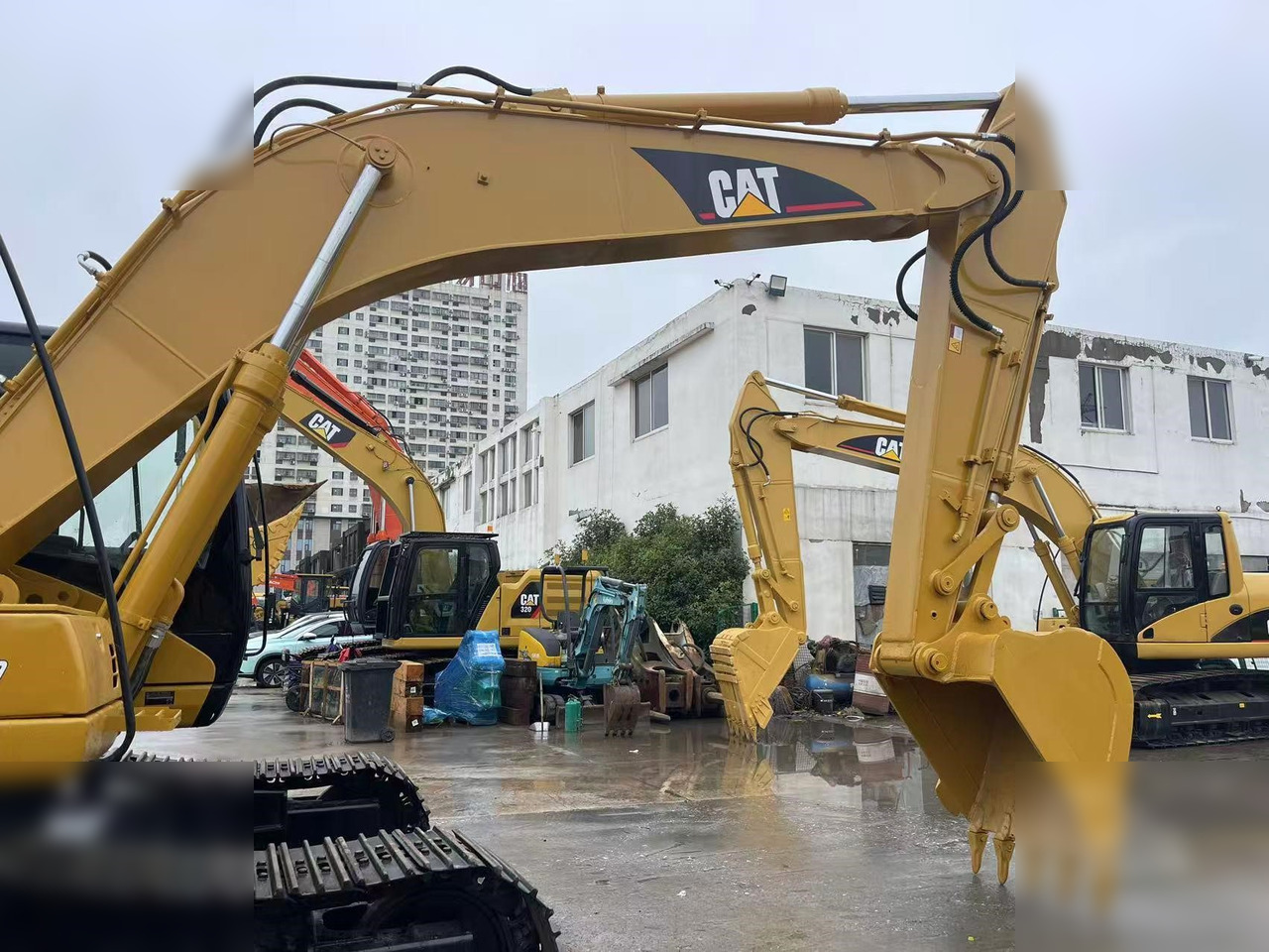 CATERPILLAR 320CL - Kettenbagger: das Bild 5 CATERPILLAR 320CL - Kettenbagger: das Bild 5