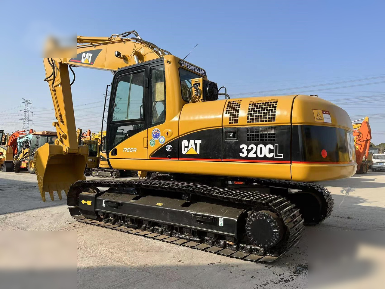 CATERPILLAR 320CL - Kettenbagger: das Bild 2 CATERPILLAR 320CL - Kettenbagger: das Bild 2