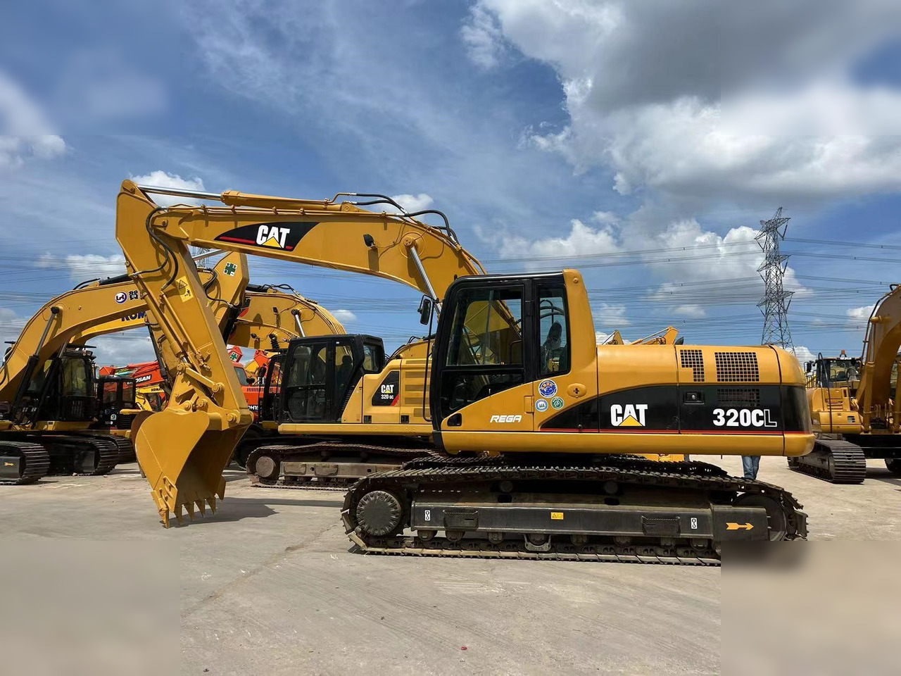 CATERPILLAR 320CL - Kettenbagger: das Bild 1 CATERPILLAR 320CL - Kettenbagger: das Bild 1