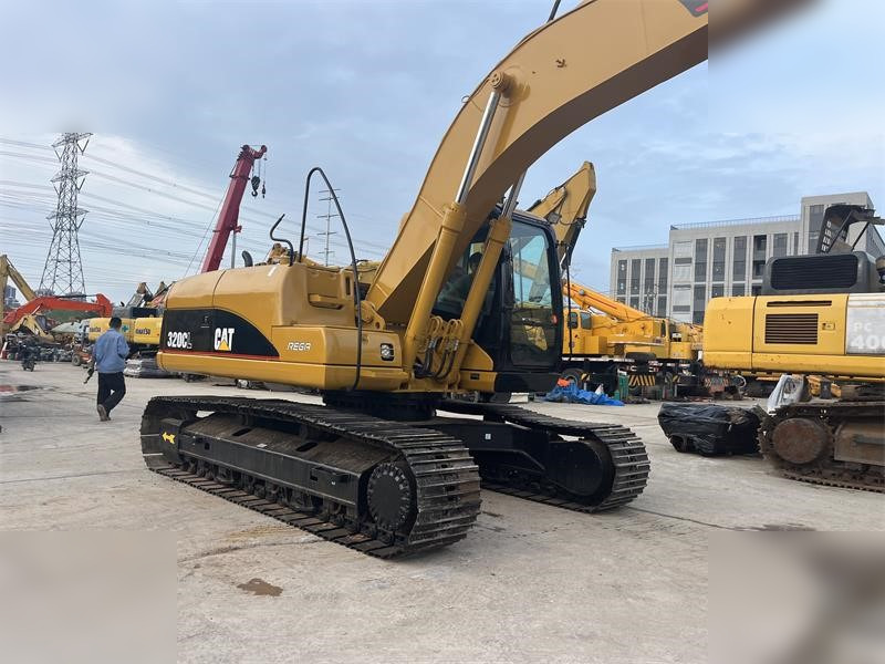 CATERPILLAR 320CL - Kettenbagger: das Bild 3 CATERPILLAR 320CL - Kettenbagger: das Bild 3