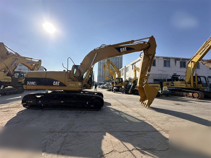 CATERPILLAR 320CL - Kettenbagger: das Bild 4 CATERPILLAR 320CL - Kettenbagger: das Bild 4