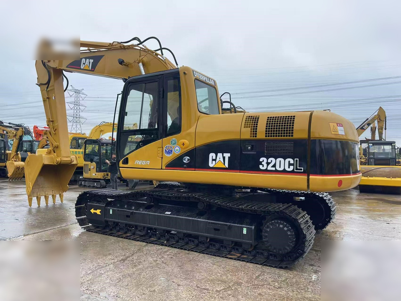 CATERPILLAR 320CL - Kettenbagger: das Bild 3 CATERPILLAR 320CL - Kettenbagger: das Bild 3