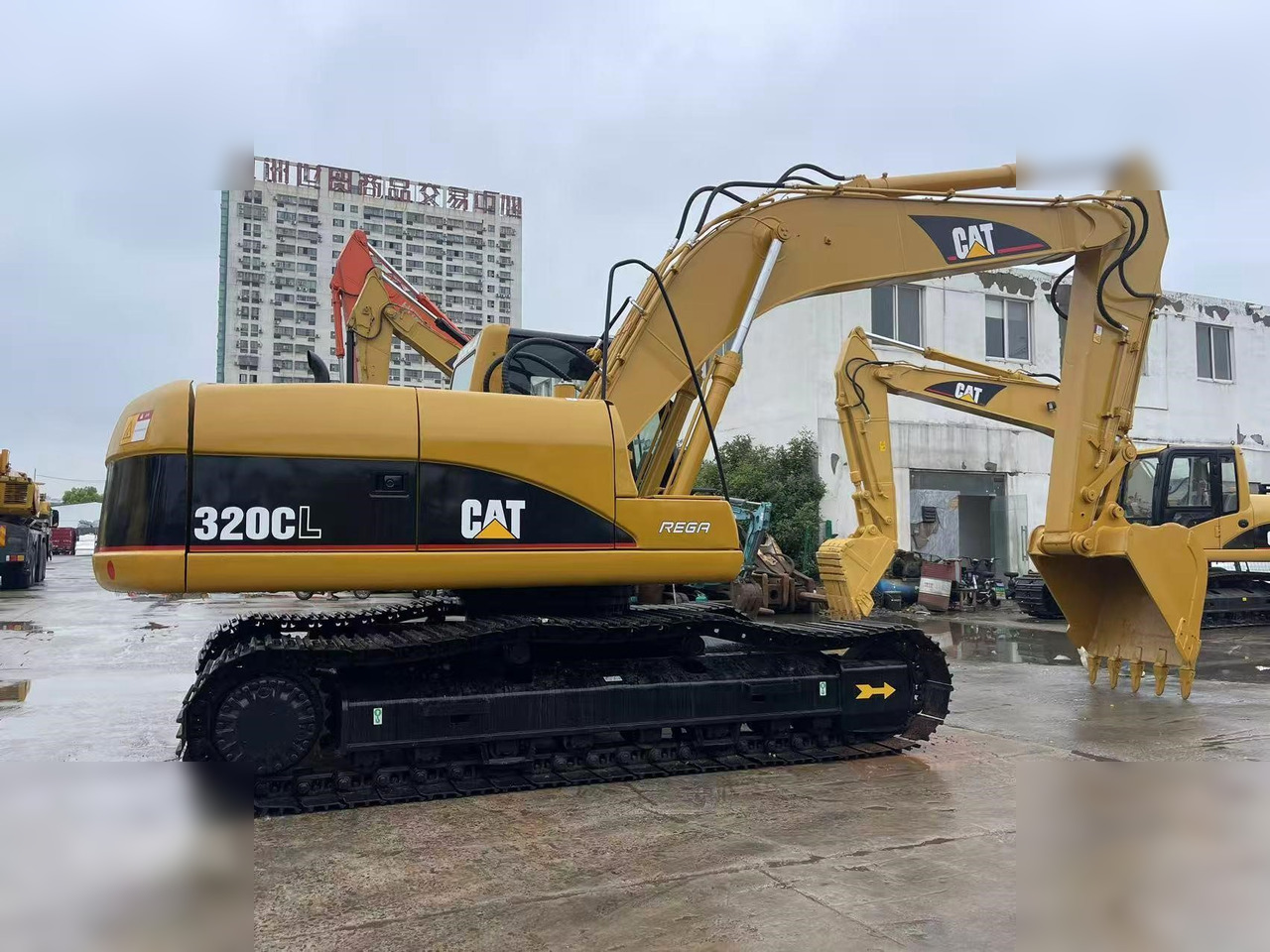 CATERPILLAR 320CL - Kettenbagger: das Bild 2 CATERPILLAR 320CL - Kettenbagger: das Bild 2