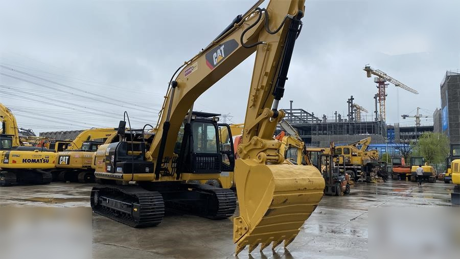 CATERPILLAR 320D - Kettenbagger: das Bild 2 CATERPILLAR 320D - Kettenbagger: das Bild 2