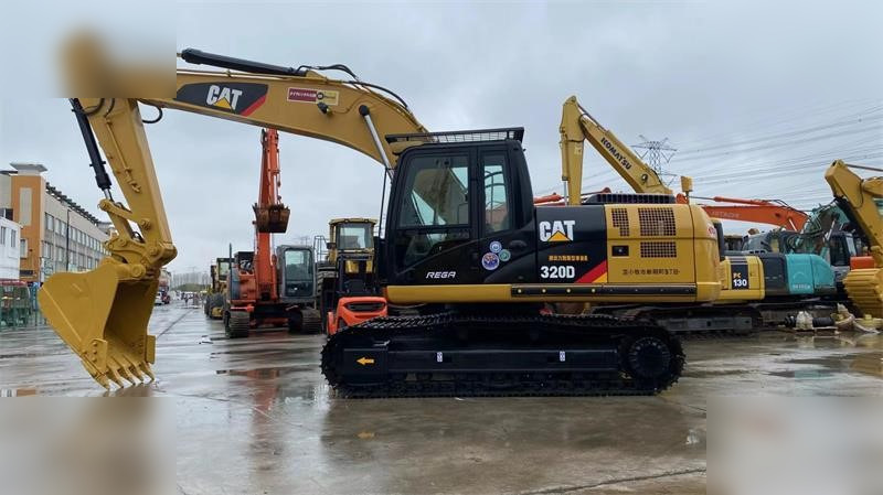 CATERPILLAR 320D - Kettenbagger: das Bild 1 CATERPILLAR 320D - Kettenbagger: das Bild 1