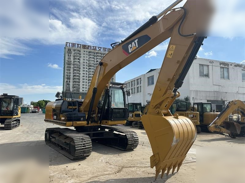 CATERPILLAR 320D - Kettenbagger: das Bild 3 CATERPILLAR 320D - Kettenbagger: das Bild 3