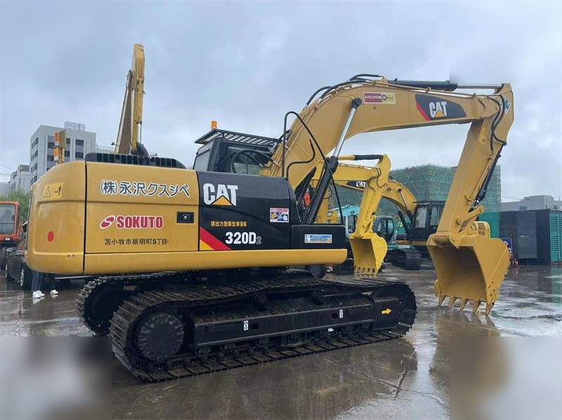 CATERPILLAR 320D2 - Kettenbagger: das Bild 2 CATERPILLAR 320D2 - Kettenbagger: das Bild 2