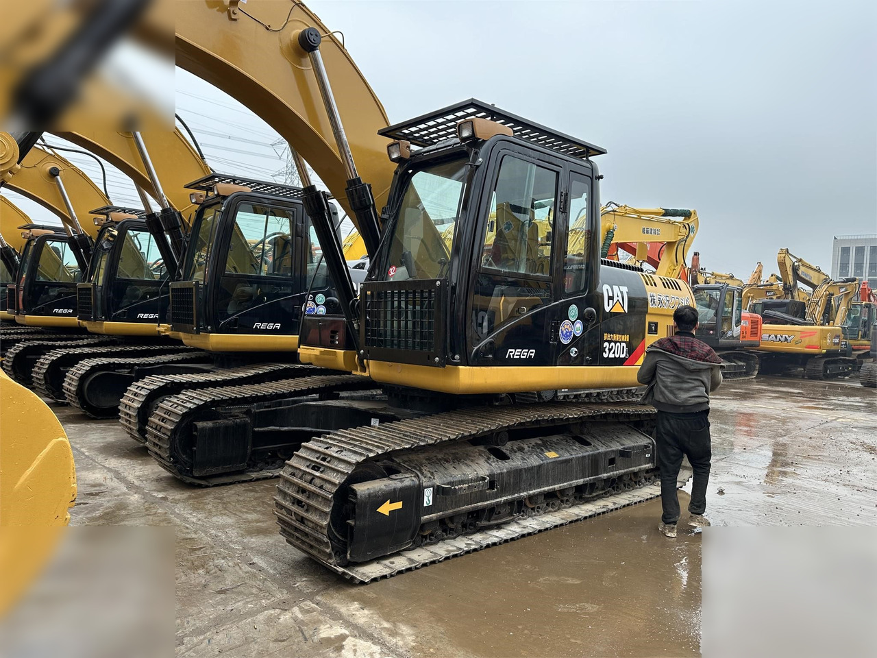 CATERPILLAR 320DL - Kettenbagger: das Bild 3 CATERPILLAR 320DL - Kettenbagger: das Bild 3