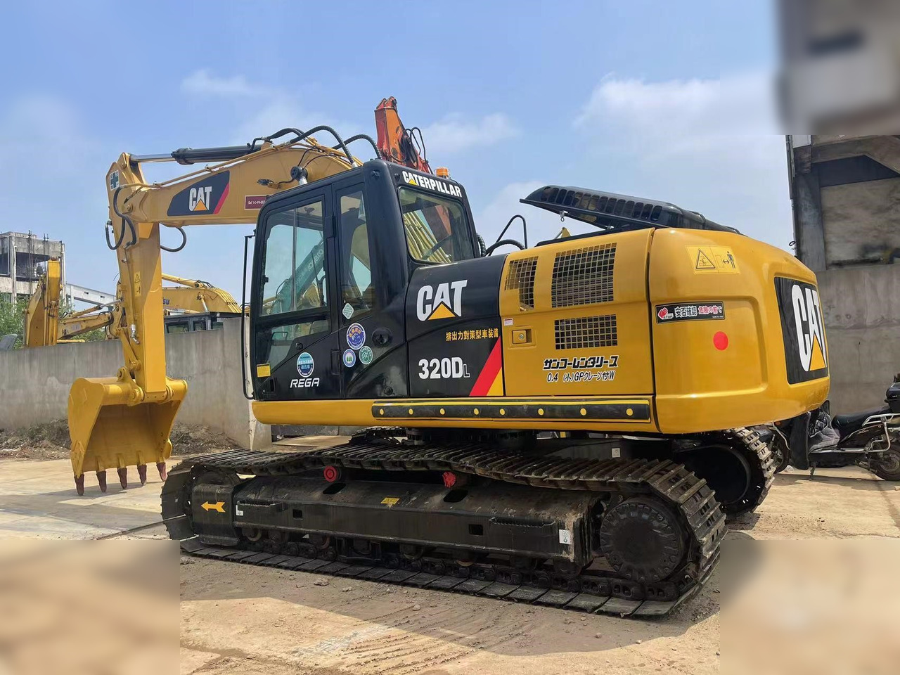 CATERPILLAR 320DL - Kettenbagger: das Bild 2 CATERPILLAR 320DL - Kettenbagger: das Bild 2