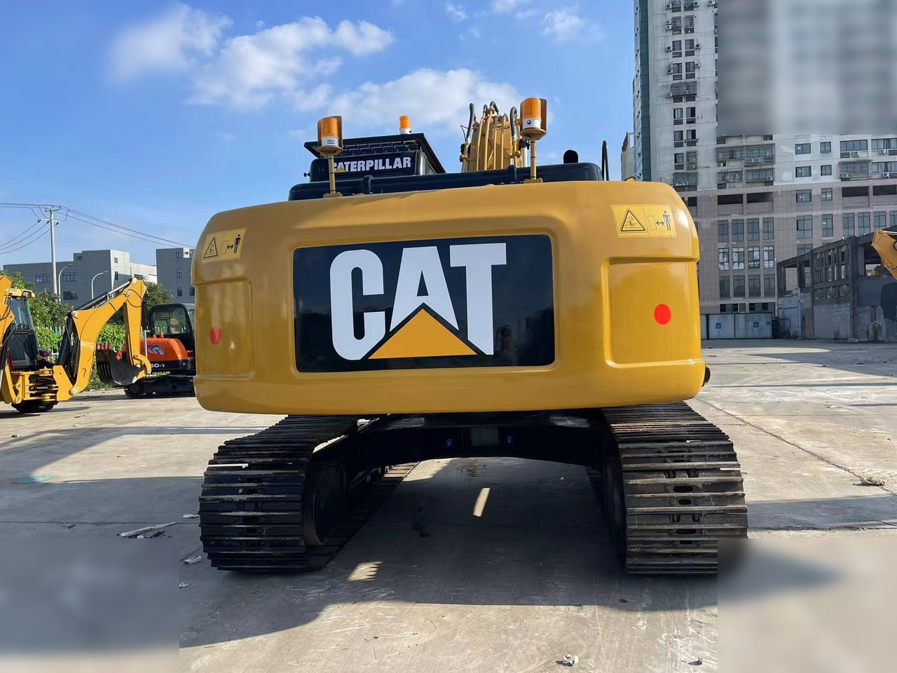 CATERPILLAR 320DL - Kettenbagger: das Bild 2 CATERPILLAR 320DL - Kettenbagger: das Bild 2