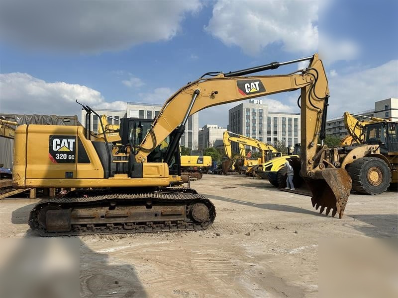 CATERPILLAR 320GC - Kettenbagger: das Bild 2 CATERPILLAR 320GC - Kettenbagger: das Bild 2