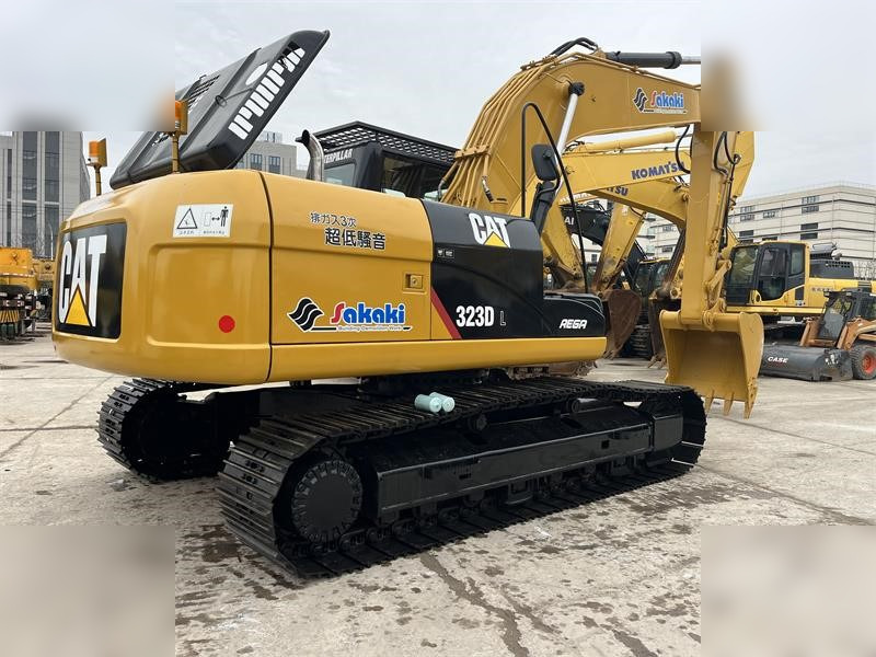CATERPILLAR 323DL - Kettenbagger: das Bild 3 CATERPILLAR 323DL - Kettenbagger: das Bild 3