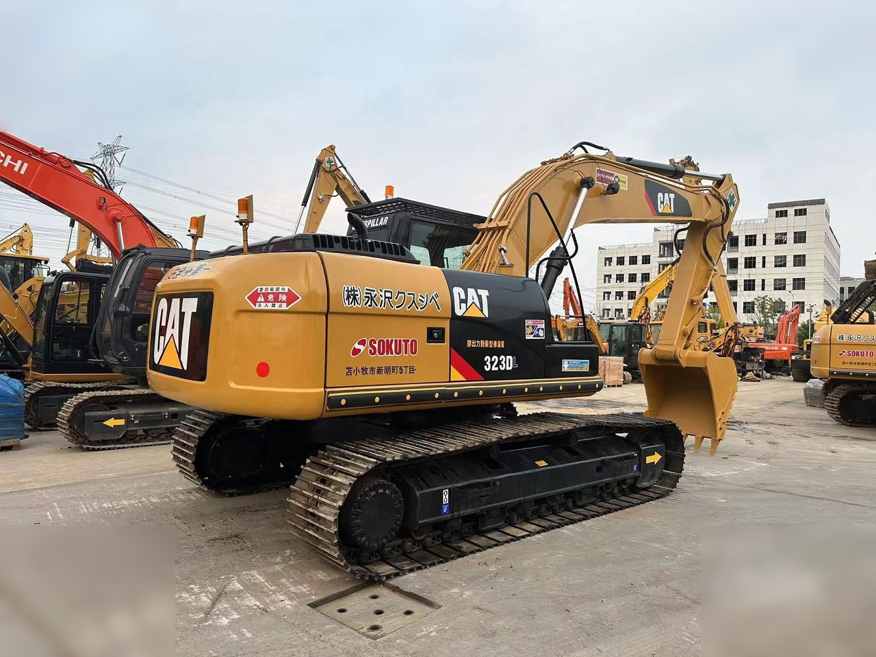 CATERPILLAR 323DL - Kettenbagger: das Bild 3 CATERPILLAR 323DL - Kettenbagger: das Bild 3