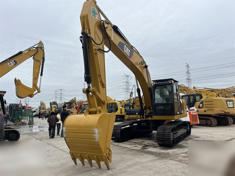 CATERPILLAR 323DL - Kettenbagger: das Bild 2 CATERPILLAR 323DL - Kettenbagger: das Bild 2